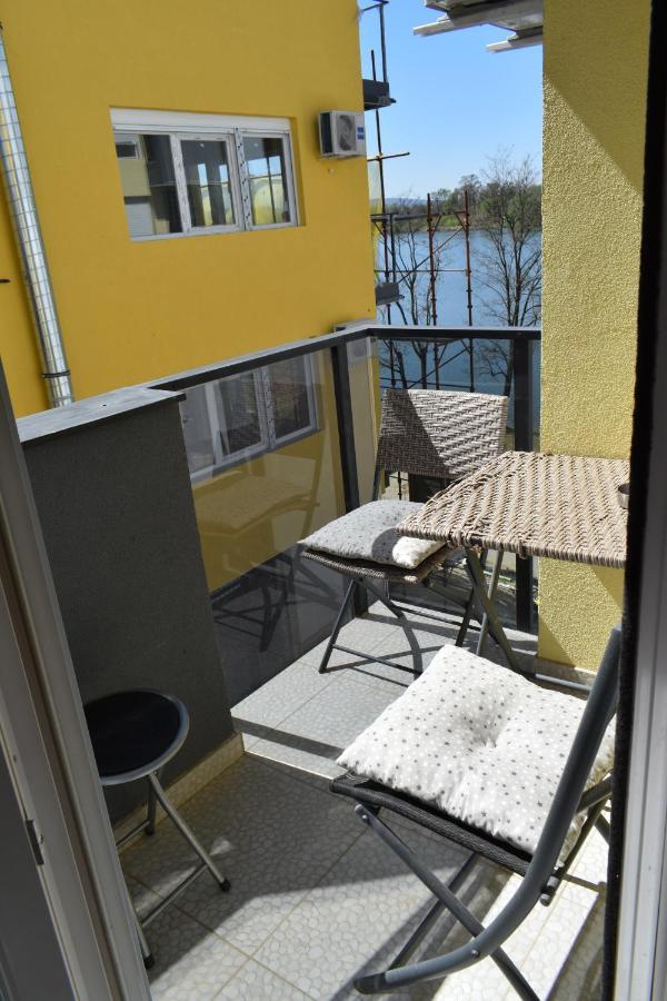 Apartmani K&V Veliko Gradiste Exterior photo